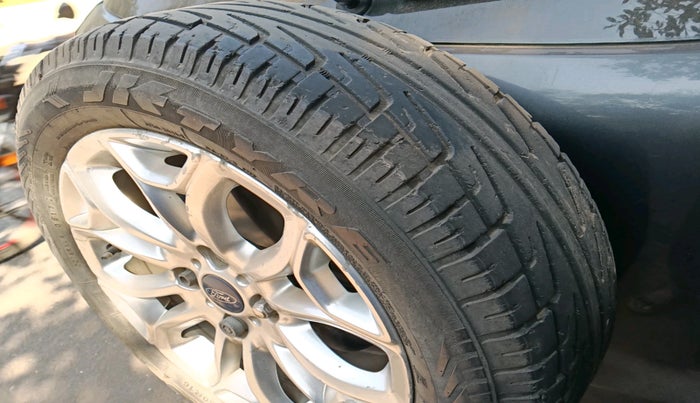 2013 Ford Ecosport TITANIUM 1.0L ECOBOOST, Petrol, Manual, 85,172 km, tyre