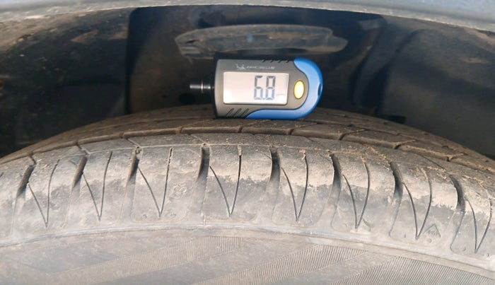 2018 Tata NEXON XZ PLUS DIESEL, Diesel, Manual, 1,19,588 km, tyre