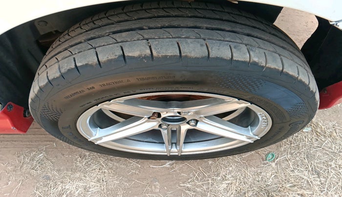 2015 Maruti Swift VDI, Diesel, Manual, 1,39,694 km, tyre