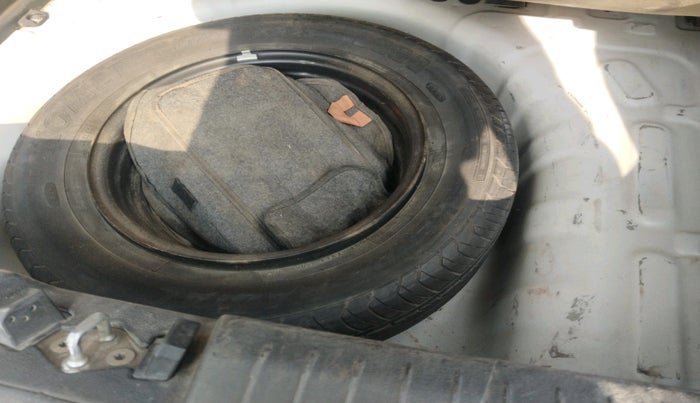 2020 Hyundai VENUE S 1.0 TURBO DCT, Petrol, Automatic, 81,371 km, tyre