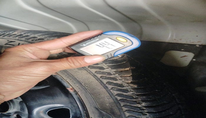 2015 Maruti Alto K10 VXI, Petrol, Manual, 26,102 km, tyre