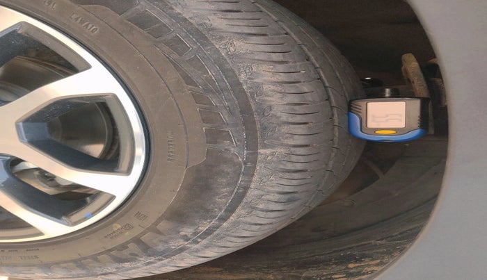 2025 Maruti XL6 ZETA CNG, Petrol, Manual, 25,585 km, tyre