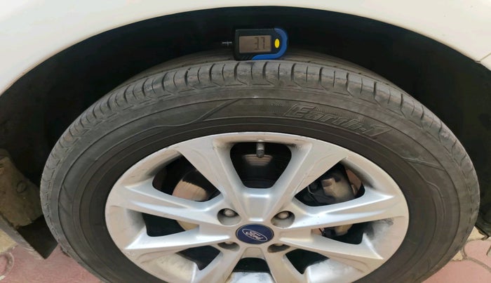 2020 Ford Ecosport TITANIUM 1.5L DIESEL, Diesel, Manual, 1,83,288 km, tyre