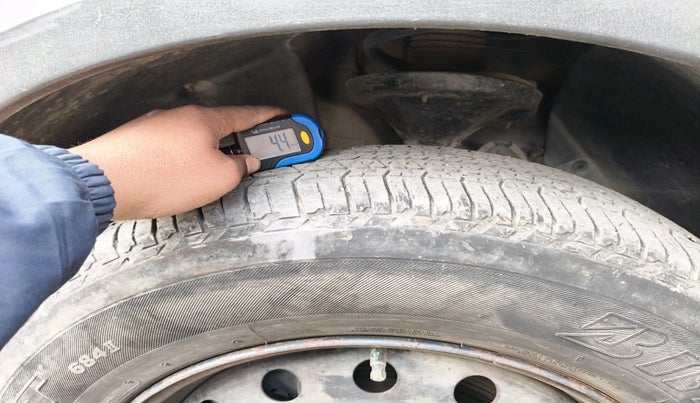 2014 Mahindra XUV500 W6, Diesel, Manual, 3,30,897 km, tyre