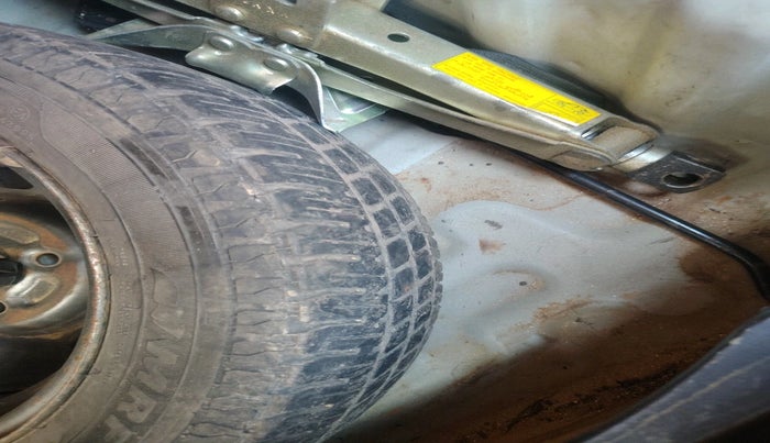 2011 Hyundai Santro Xing GL, Petrol, Manual, 62,169 km, tyre