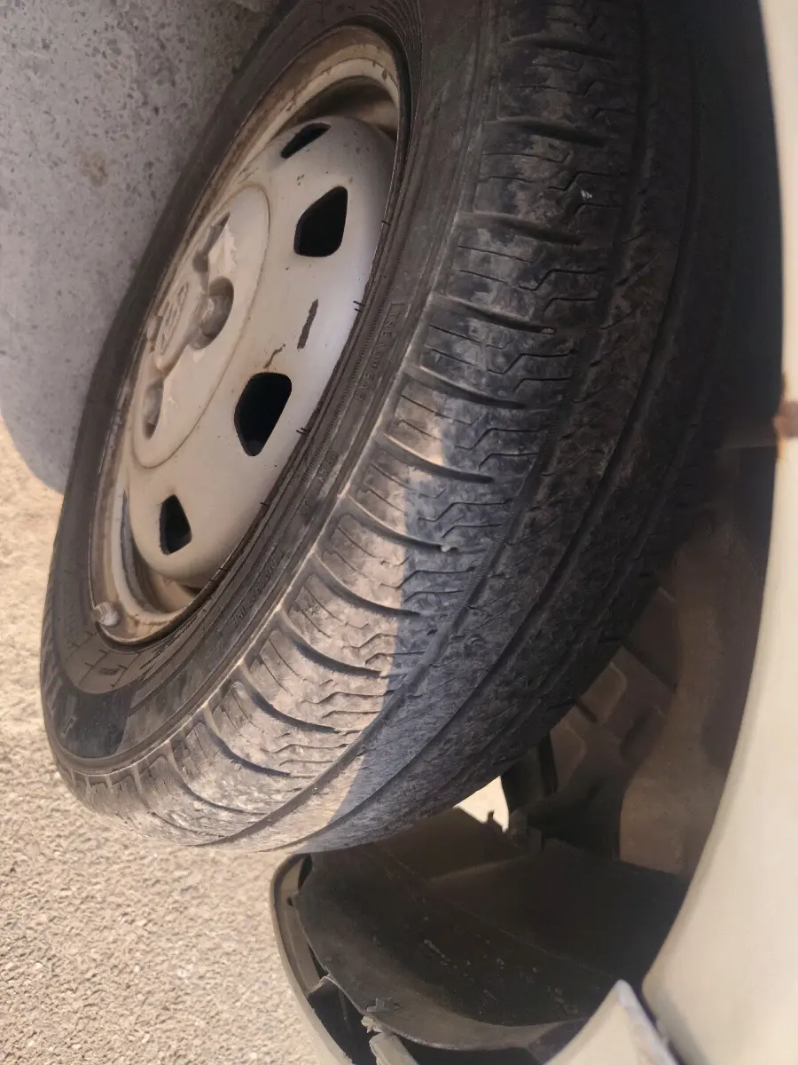 2011 Hyundai Santro Xing GL, Petrol, Manual, 62,169 km, tyre