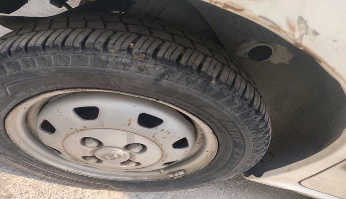 2011 Hyundai Santro Xing GL, Petrol, Manual, 62,169 km, tyre