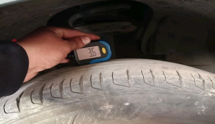 2022 Tata NEXON XE PETROL, Petrol, Manual, 72,401 km, tyre