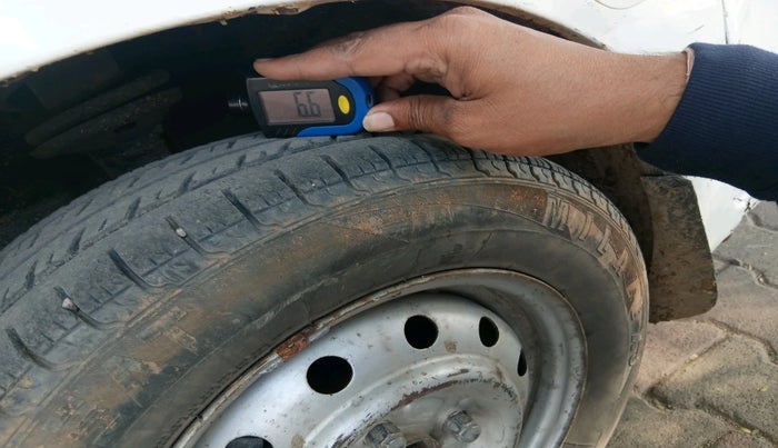 2016 Maruti Wagon R 1.0 LXI, CNG, Manual, 70,167 km, tyre