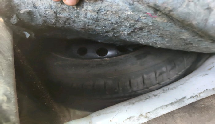 2019 Ford FREESTYLE TITANIUM 1.2 PETROL, Petrol, Manual, 1,13,486 km, tyre