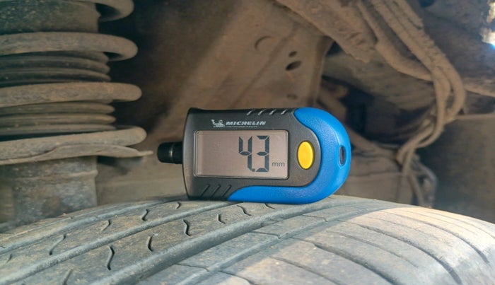 2013 Renault Pulse RXL DIESEL, Diesel, Manual, 1,04,341 km, tyre