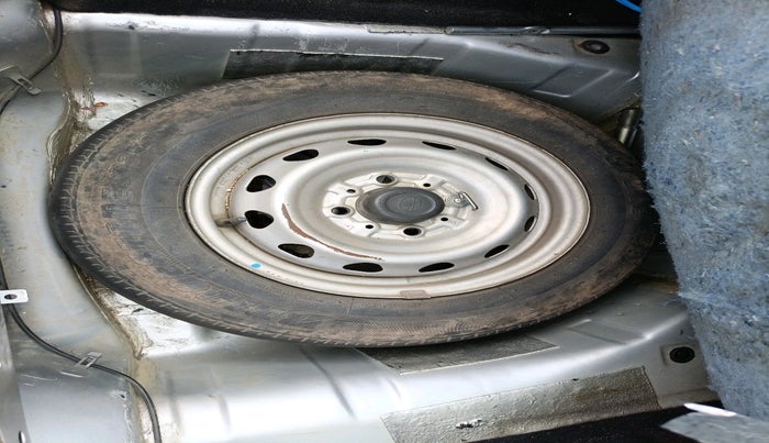 2018 Tata Tiago XE PETROL, Petrol, Manual, 57,255 km, tyre