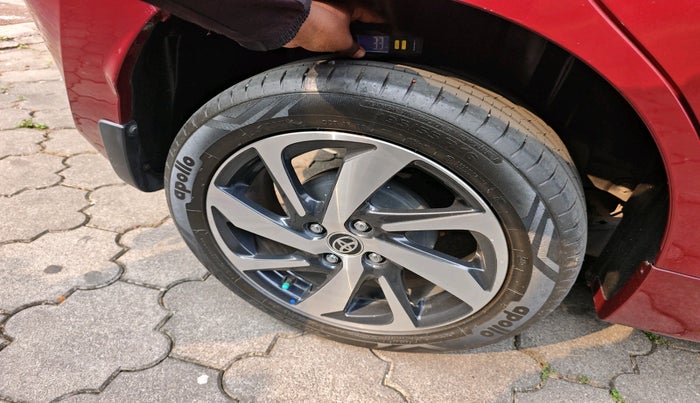 2023 Toyota Glanza V AMT, Petrol, Automatic, 32,933 km, tyre