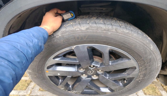 2022 Tata Safari XZ PLUS DARK EDITION, Diesel, Manual, 61,435 km, tyre