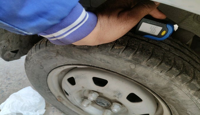 2013 Hyundai Santro Xing GL PLUS, Petrol, Manual, 1,12,007 km, tyre