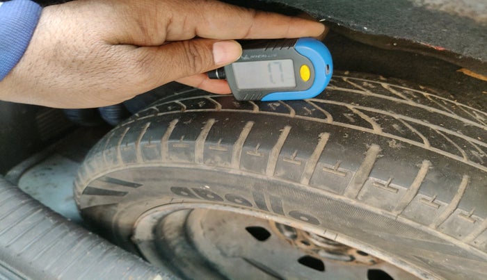 2013 Hyundai Santro Xing GL PLUS, Petrol, Manual, 1,12,007 km, tyre