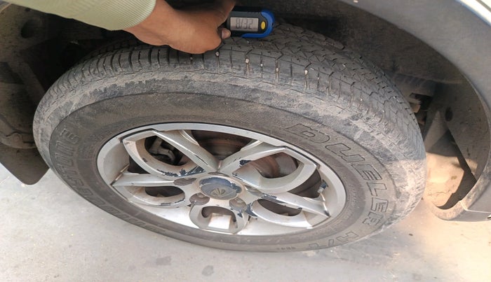 2016 Mahindra XUV500 W6, Diesel, Manual, 54,188 km, tyre