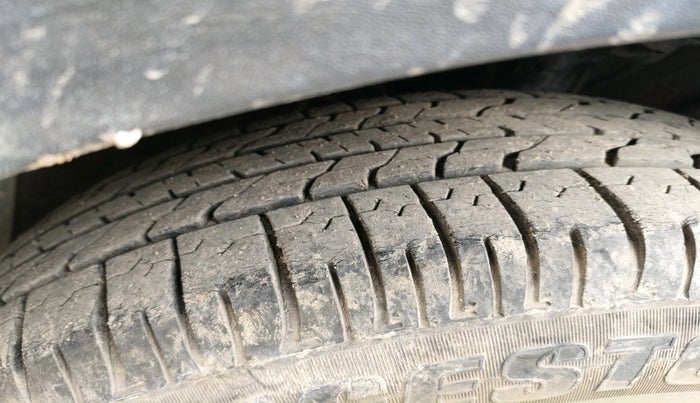 2015 Hyundai Creta S 1.6 PETROL, Petrol, Manual, 1,19,354 km, tyre