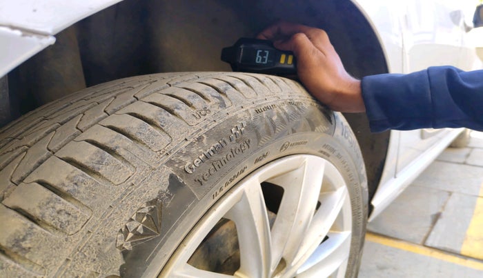 2016 Volkswagen Vento HIGHLINE 1.5 AT, Diesel, Automatic, 94,859 km, tyre