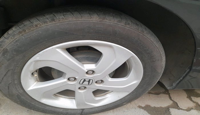 2014 Honda City 1.5L I-DTEC V, Diesel, Manual, 1,03,900 km, tyre