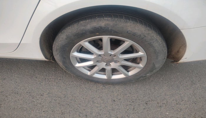 2015 Audi A4 35 TDI PREMIUM, Diesel, Automatic, 45,664 km, tyre