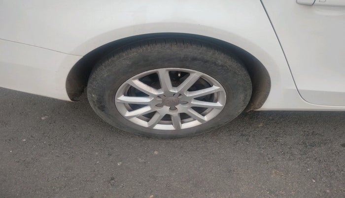 2015 Audi A4 35 TDI PREMIUM, Diesel, Automatic, 45,664 km, tyre