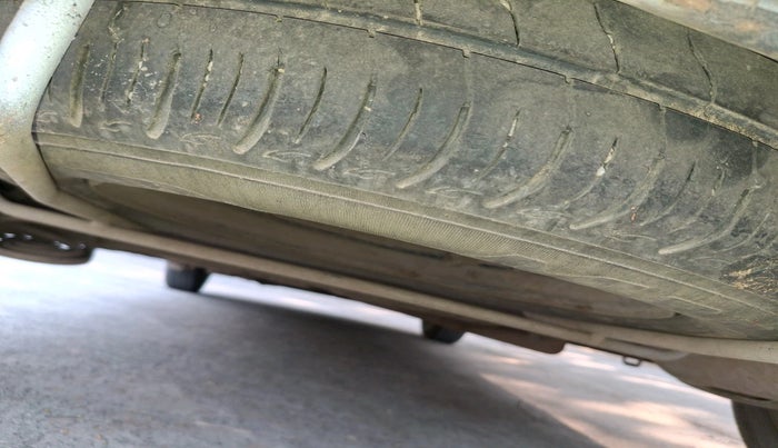 2012 Maruti Ertiga ZDI, Diesel, Manual, 1,68,186 km, tyre