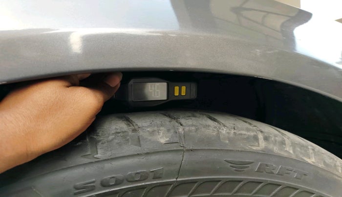 2011 BMW 5 Series 520D 2.0, Diesel, Automatic, 91,410 km, tyre