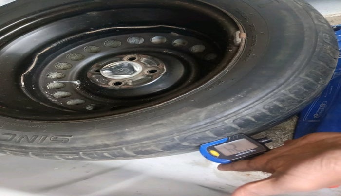 2014 Honda City 1.5L I-VTEC SV, Petrol, Manual, 1,87,239 km, tyre