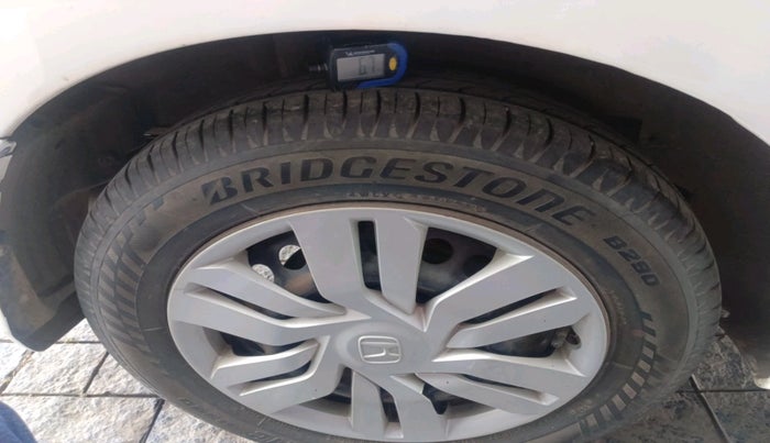 2014 Honda City 1.5L I-VTEC SV, Petrol, Manual, 1,87,239 km, tyre