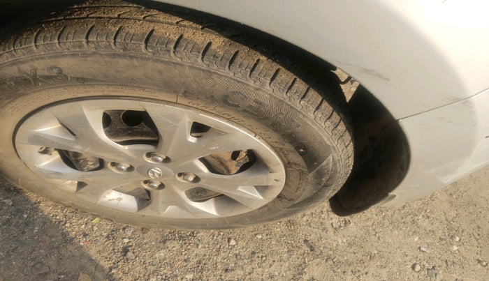 2015 Hyundai Grand i10 SPORTZ 1.1 CRDI, Diesel, Manual, 1,26,047 km, tyre