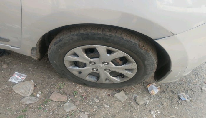 2015 Hyundai Grand i10 SPORTZ 1.1 CRDI, Diesel, Manual, 1,26,047 km, tyre