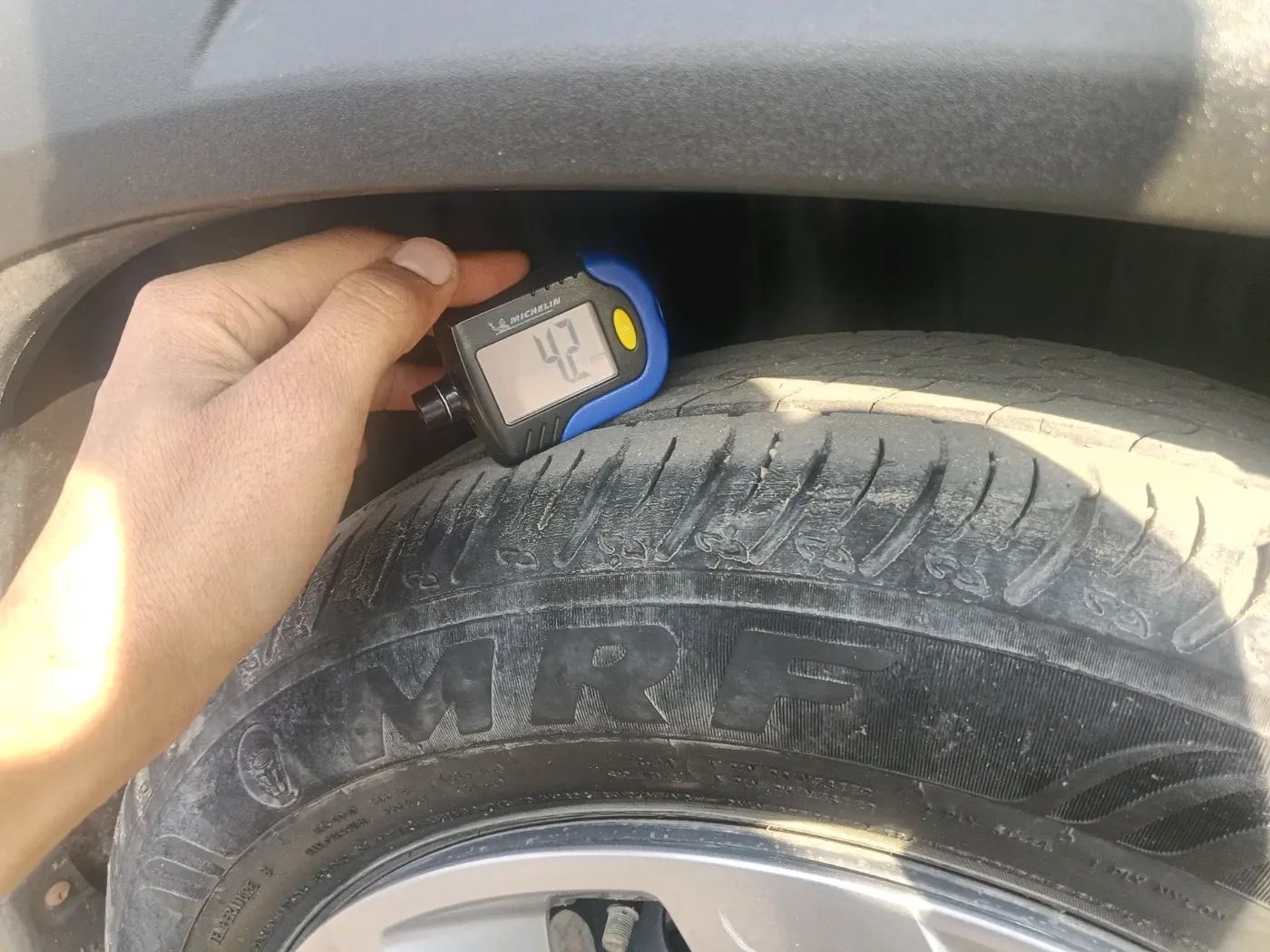 2024 Maruti FRONX SIGMA 1.2 MT, CNG, Manual, 32,500 km, tyre