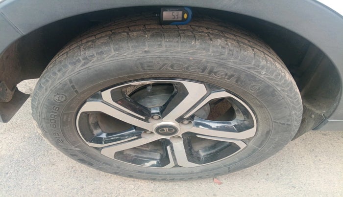 2022 Tata NEXON XZ PLUS PETROL, Petrol, Manual, 60,817 km, tyre