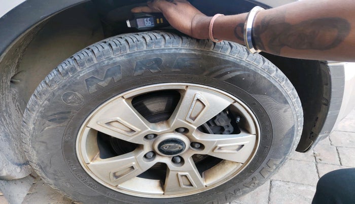 2012 Mahindra XUV500 W8, Diesel, Manual, 88,171 km, tyre