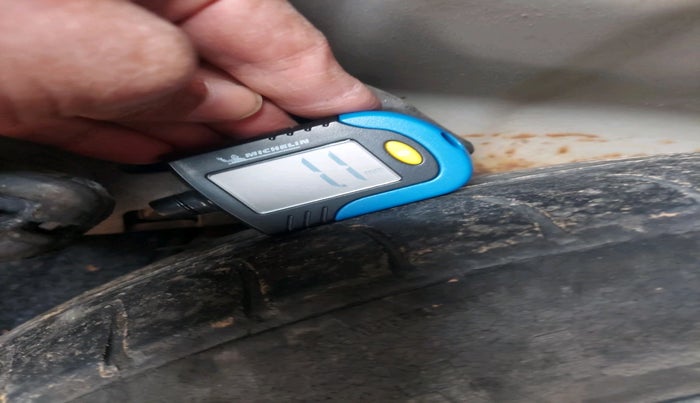 2015 Hyundai Xcent S (O) 1.2, Petrol, Manual, 1,00,951 km, tyre