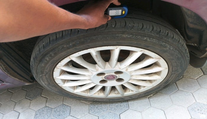 2014 Fiat Linea EMOTION 1.3, Diesel, Manual, 84,833 km, tyre