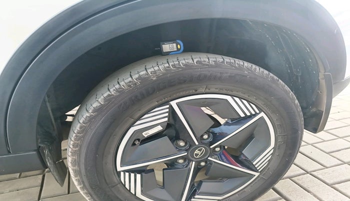 2023 Tata NEXON CREATIVE PLUS S 1.2 REVOTRON 7 DCA, Petrol, Automatic, 19,557 km, tyre