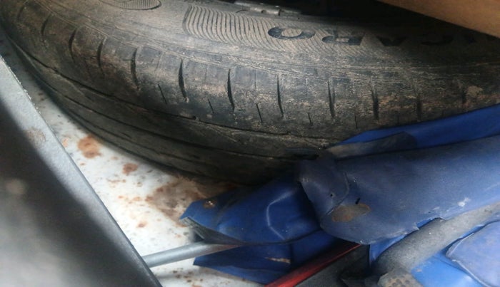 2012 Maruti Alto 800 LXI, Petrol, Manual, 1,06,460 km, tyre