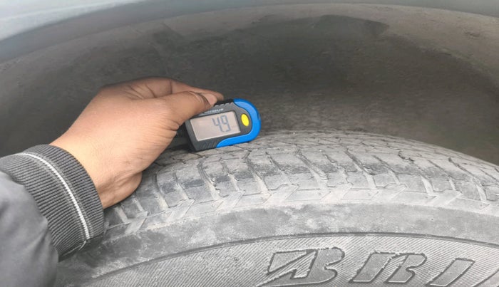 2016 Mahindra XUV500 W6 1.99, Diesel, Manual, 74,499 km, tyre