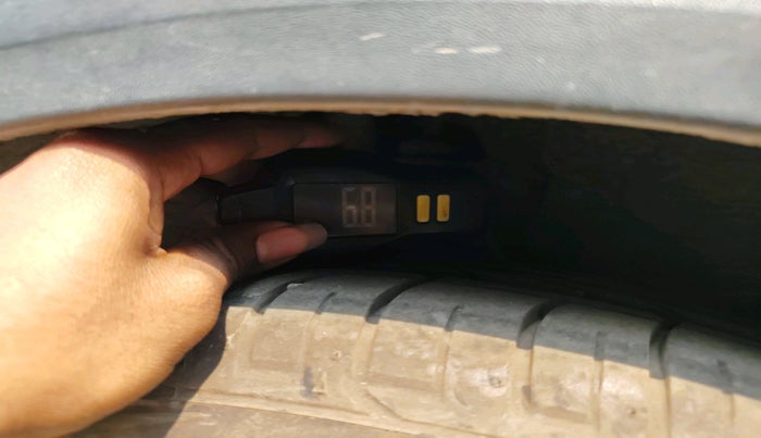 2017 Hyundai Creta SX PLUS  ANNIVERSARY EDITION 1.6 PETROL, Petrol, Manual, 64,097 km, tyre