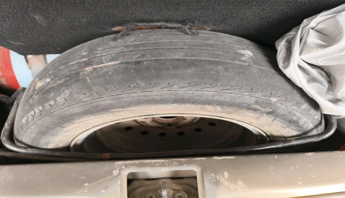 2019 Maruti New Wagon-R LXI CNG 1.0, Petrol, Manual, 1,22,207 km, tyre