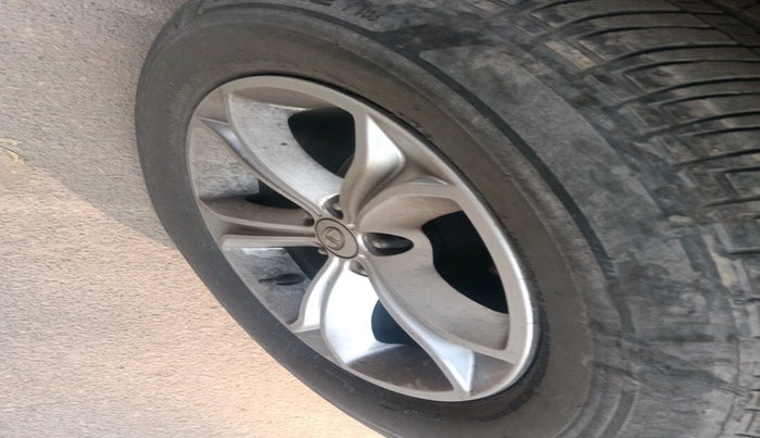 2019 Tata Harrier XZ 2.0L, Diesel, Manual, 97,886 km, tyre