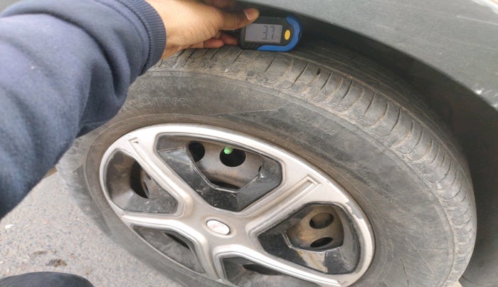 2018 Tata NEXON XM DIESEL, Diesel, Manual, 65,950 km, tyre