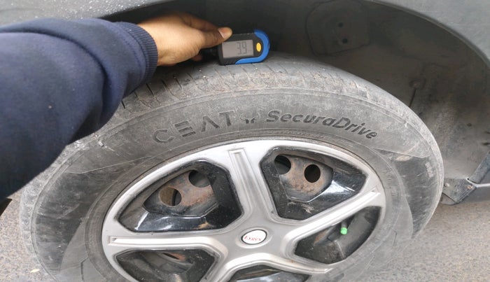 2018 Tata NEXON XM DIESEL, Diesel, Manual, 65,950 km, tyre