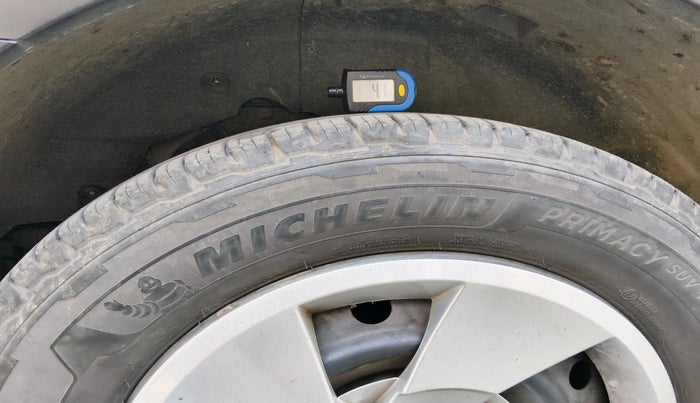 2017 Mahindra XUV500 W6, Diesel, Manual, 1,35,923 km, tyre