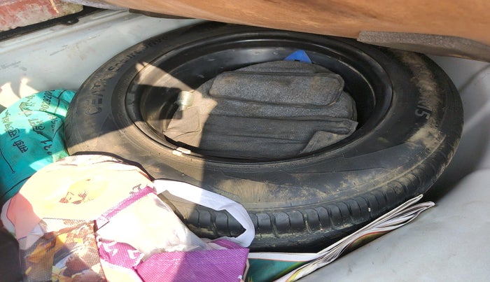 2019 Hyundai Verna 1.6 CRDI SX, Diesel, Manual, 85,500 km, tyre