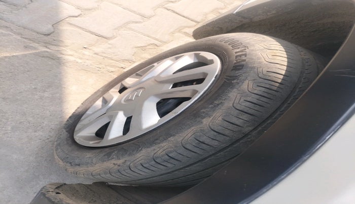 2019 Maruti Vitara Brezza VDI, Diesel, Manual, 96,179 km, tyre