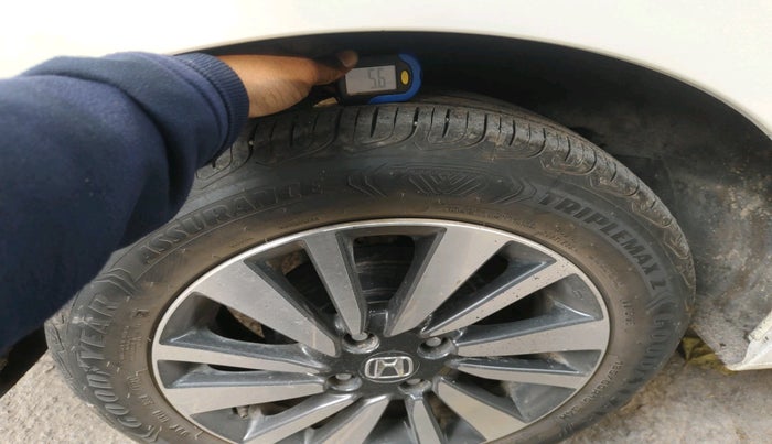 2024 Honda City 1.5L I-VTEC V, Petrol, Manual, 12,320 km, tyre