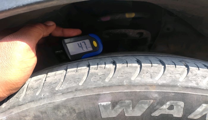 2022 KIA CARENS PRESTIGE PLUS 1.4 PETROL 7 STR, Petrol, Manual, 24,191 km, tyre